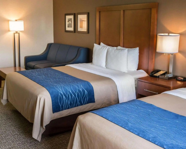 Comfort Inn Crystal Lake - Algonquin