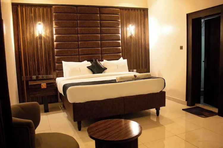 Victorian Bloom Hotel and Resort