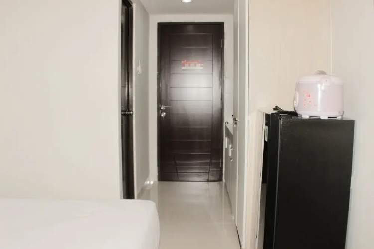 Homey And Cozy Studio Apartment At Elvis Tower