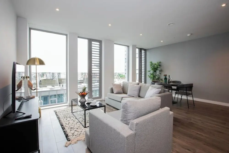 2 Bedrooms Apartment