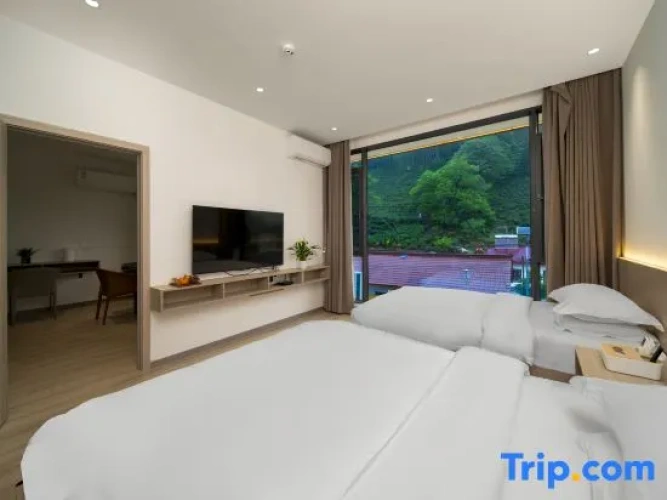 Double Suite with mountain view