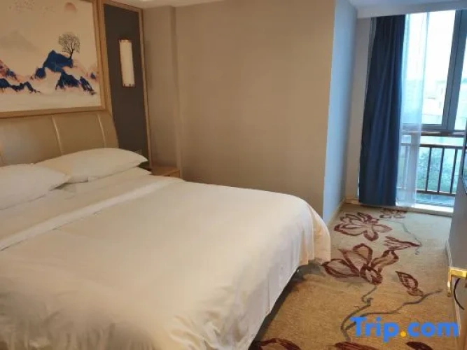 Business Triple Suite