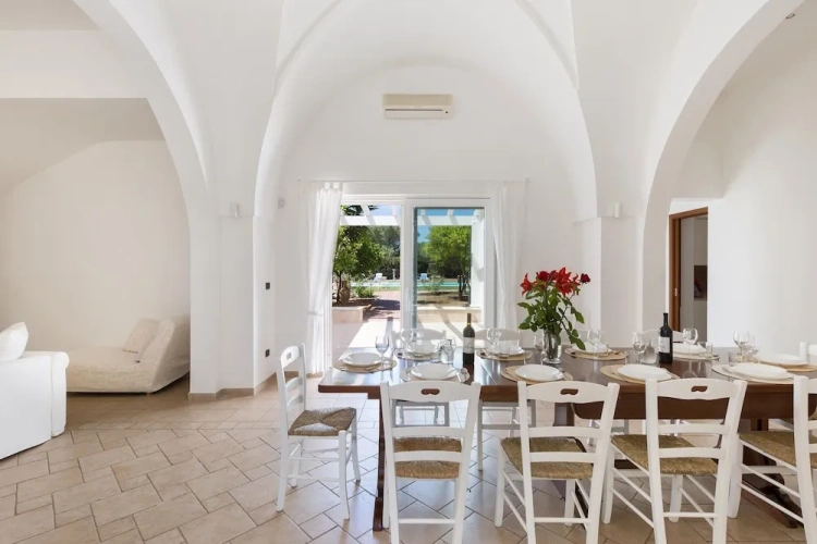 5 Bedrooms Comfort Cottage