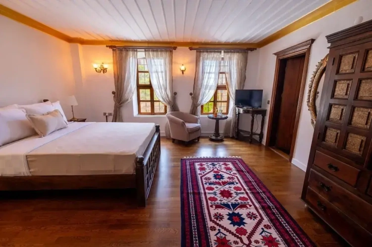 Classic Triple room with garden view