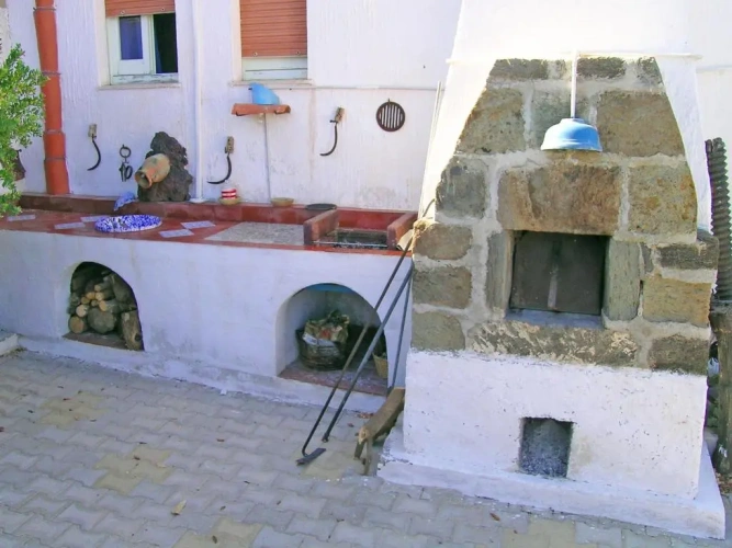 2 Bedrooms Cottage