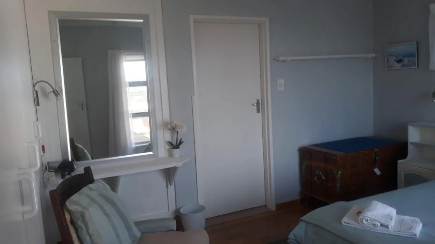Breakaway Apartment
