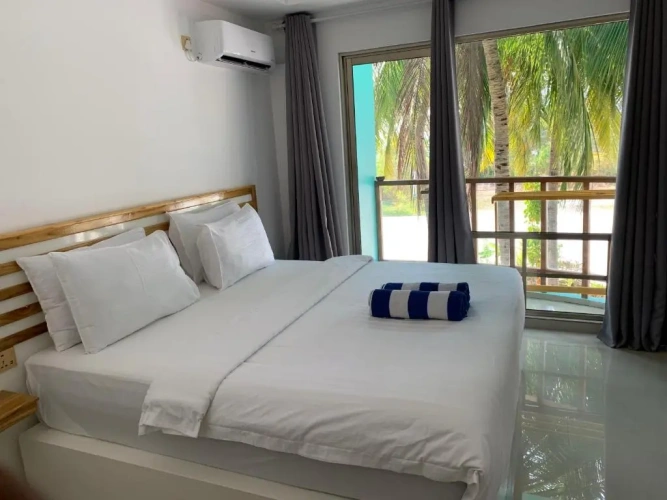 Deluxe Double room with partial sea view