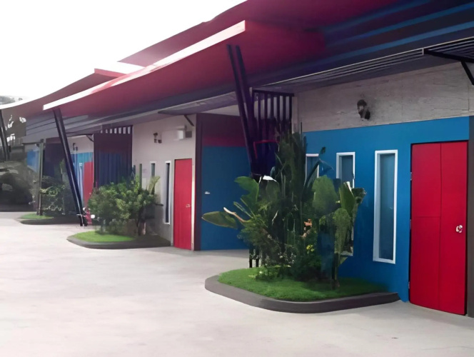 UII Boutique Place
