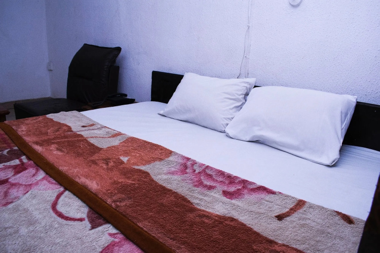 Day By Day Hotel