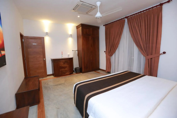 Refresh Hotel