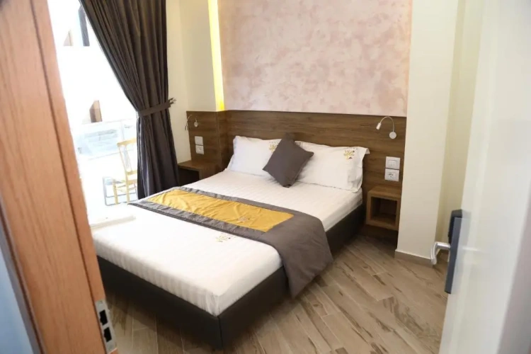 Deluxe Double room with partial sea view