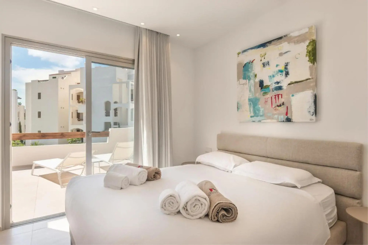 Bentor 3-3 PENTHOUSE POOL VIEW & JACUZZI 2B