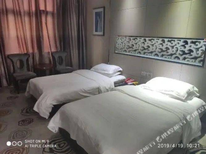 Standard Twin Suite