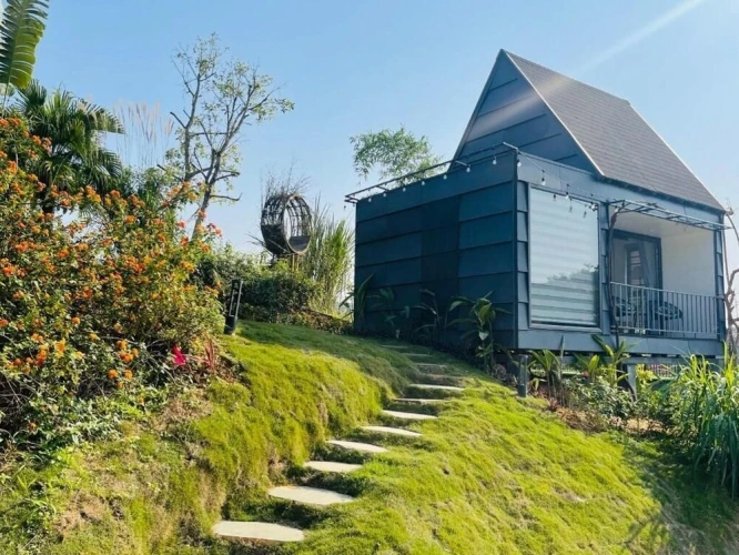Deluxe Bungalow with balcony and with garden view