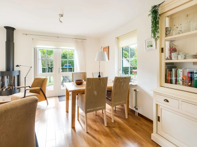 A Forest Villa With Spacious Garden And A View Over The Meadows