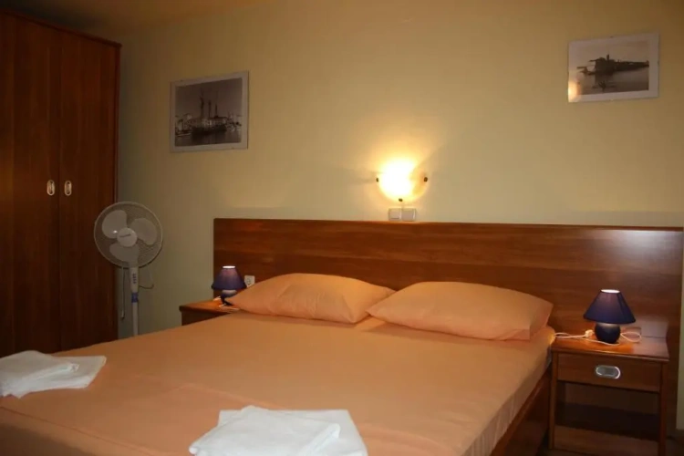 2 Bedrooms Apartment with balcony and with sea view