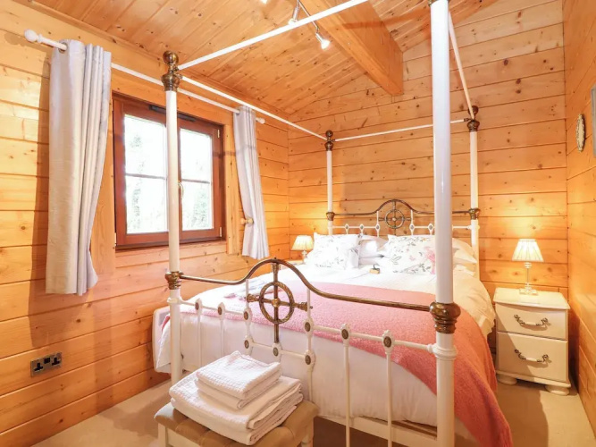 Kingfisher Lodge