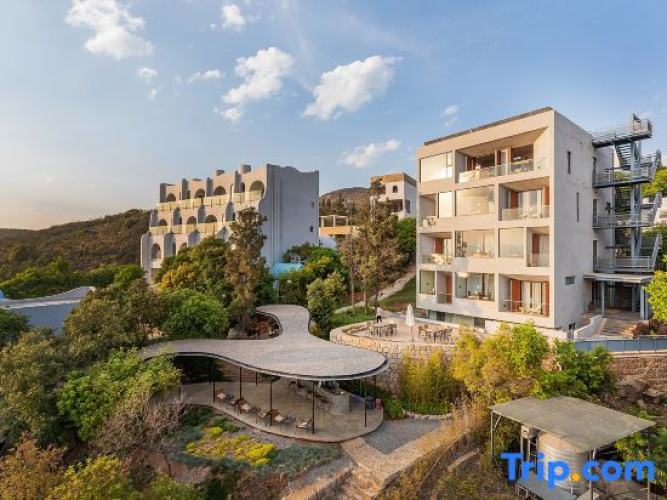 Yun Hill Resort