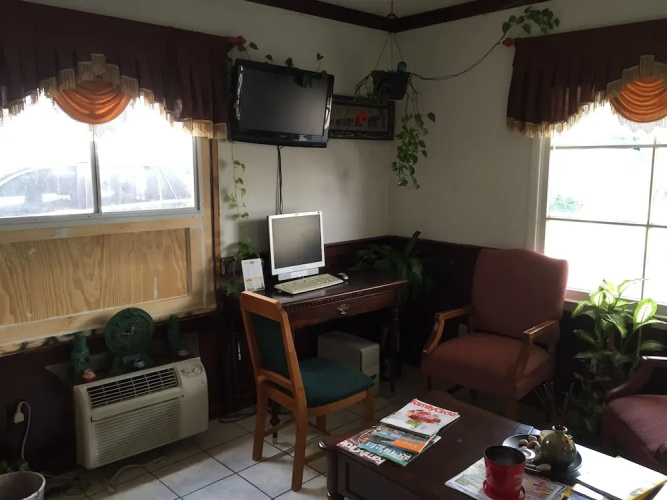 Scottish Inn & Suites