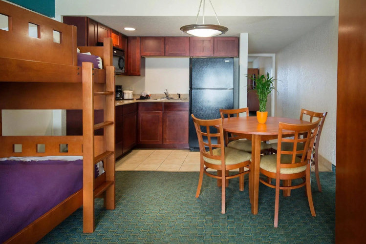 Ramada by Wyndham Hotel & Water Park photo 30