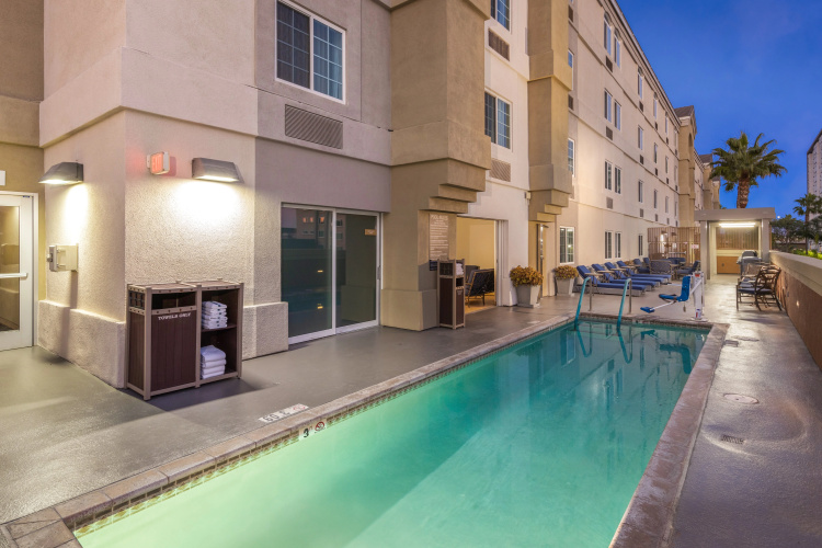 Candlewood Suites Anaheim - Resort Area photo 16