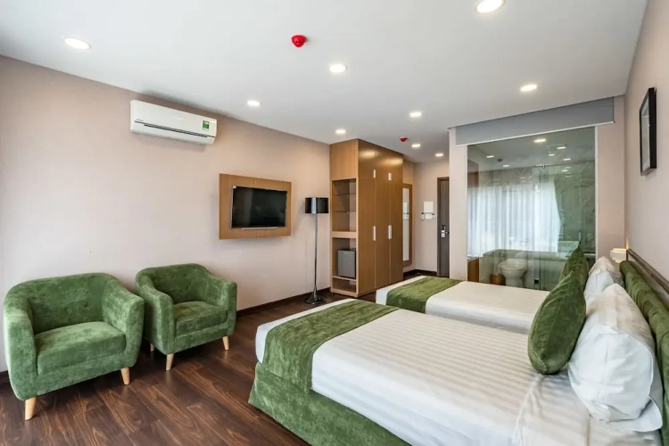 Deluxe Twin room with city view