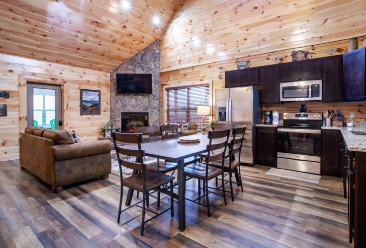 4 Bedrooms Cottage
