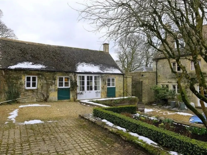 Hazel Manor Wing