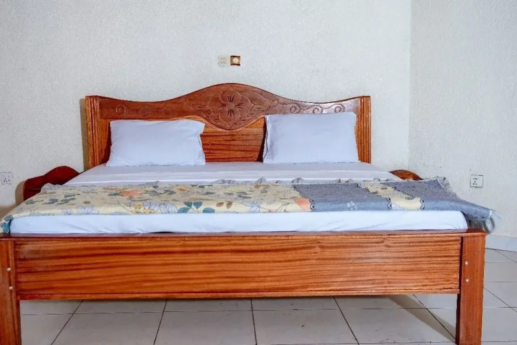 Elegant Villa Apart