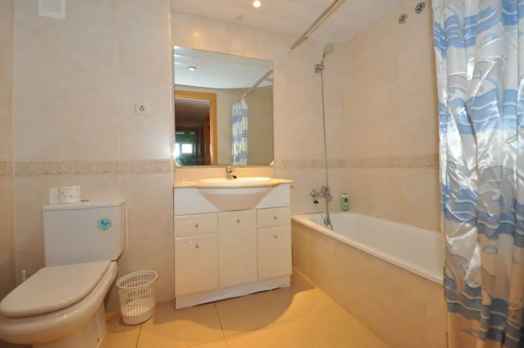 2 Bedrooms Apartment