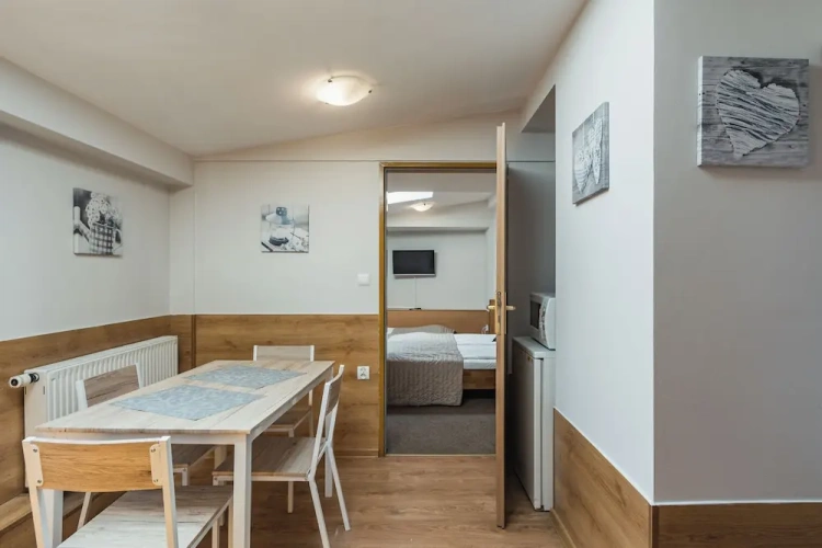 1 Bedroom Classic Apartment with courtyard view