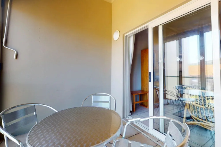 Diaz Beach Villa