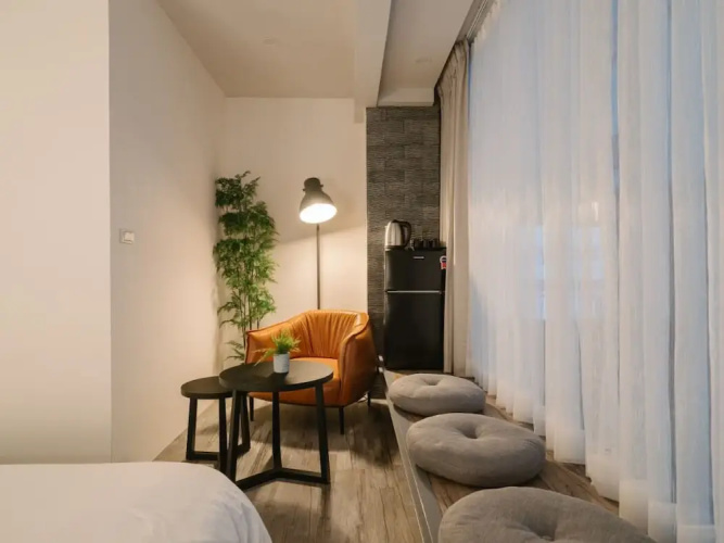 W11 Homestay