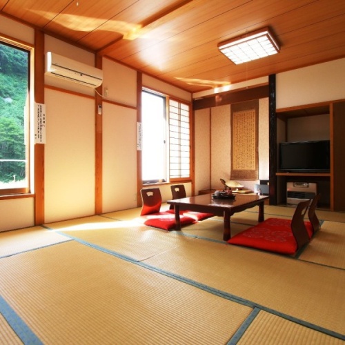 Standard room with river view