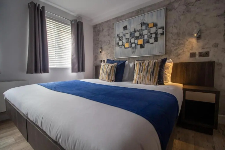 Signature Suites