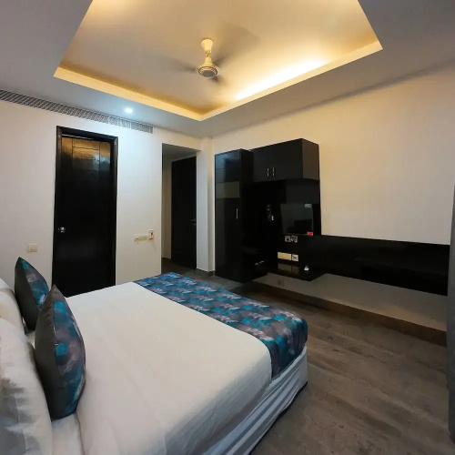 ACE 7 Hotel and Residence