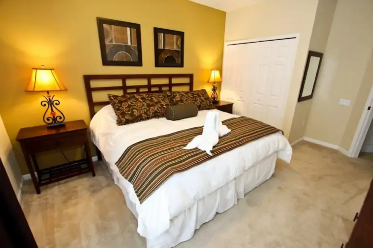 4845 Vista Cay