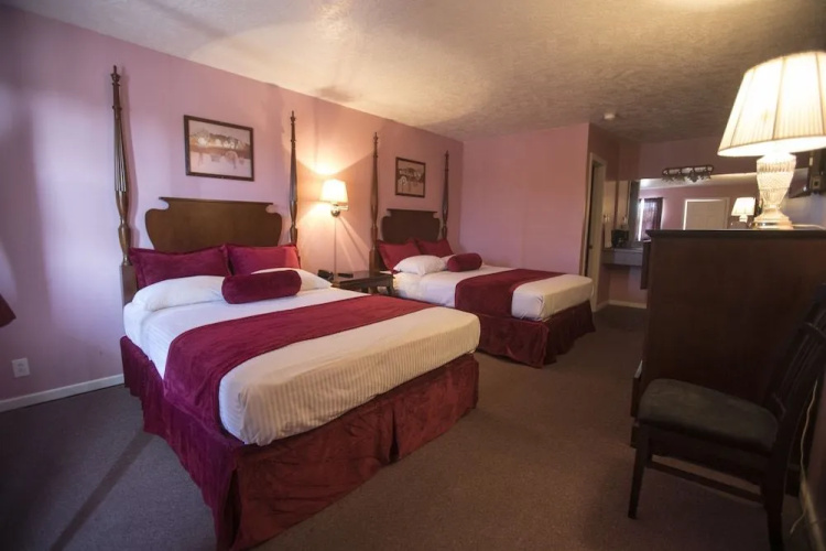 Cottonwood Inn