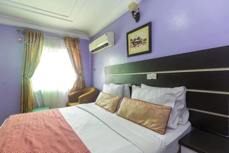 Royal Terrace Hotel & Towers
