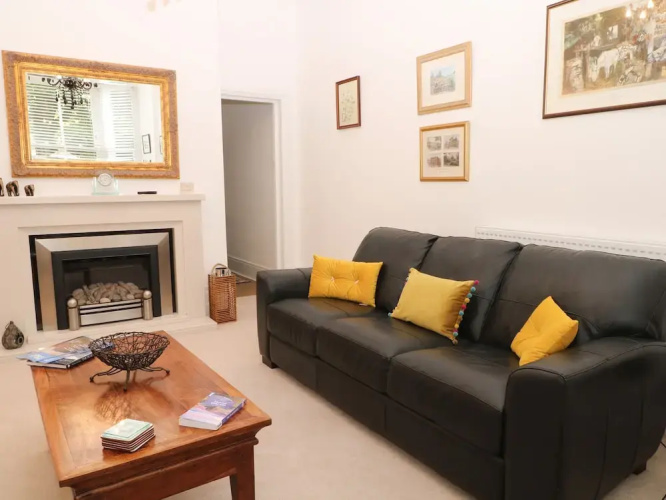 2B Cavendish Villas