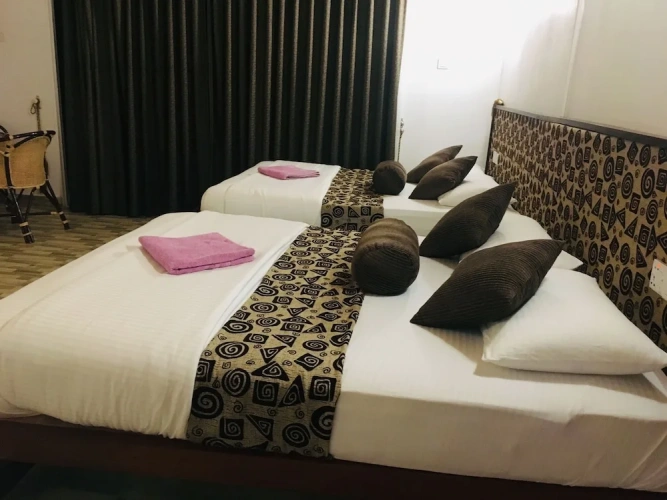 Standard Quadruple room with view