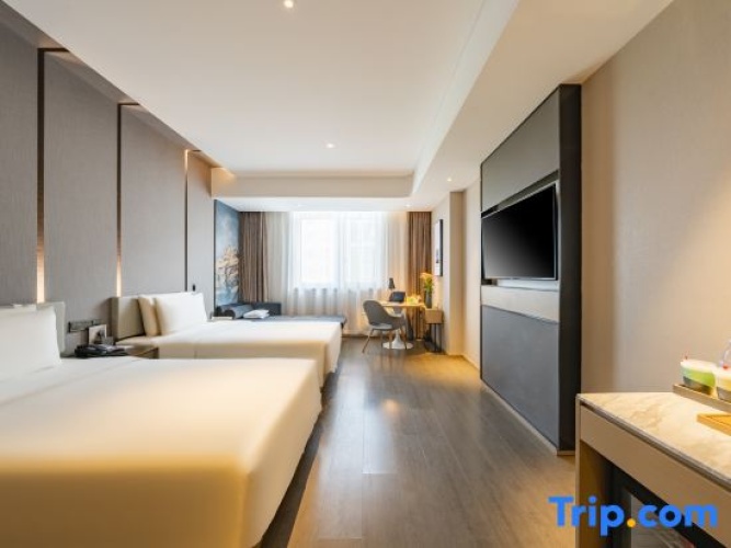 Standard Double room with view