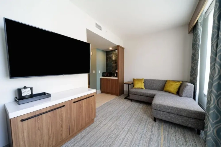 Quadruple Junior Suite