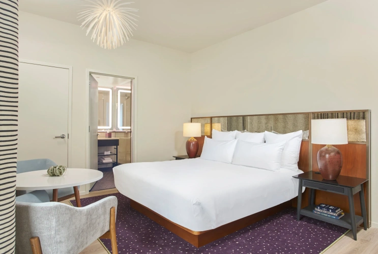 Standard Double room with city view