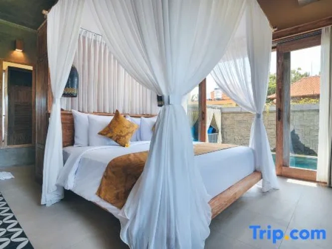 3 Bedrooms Villa