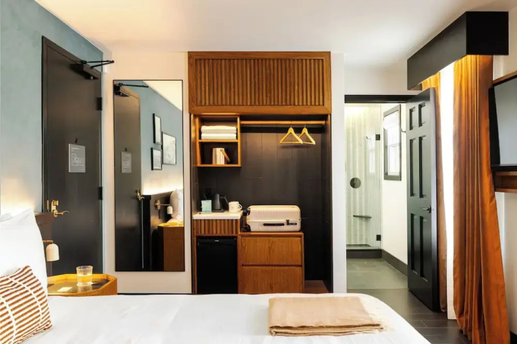Hotel Albatross