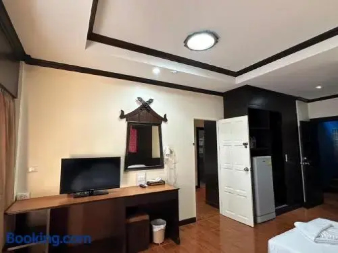 ZEN Rooms Nanai Soi 2