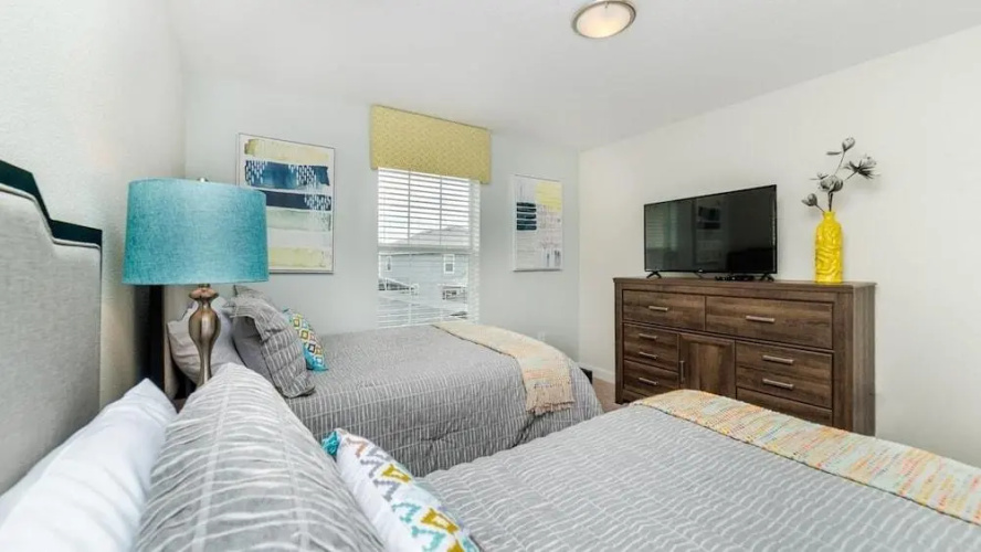 9041 Dogleg Drive