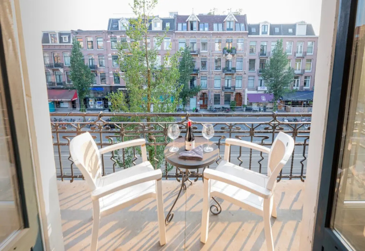 L'Home Apartment