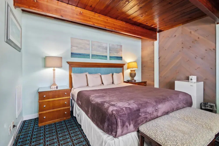 Oceanfront Inn II